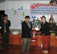 christmas-present-from-uhdp-ajan-tui-l-and-ajan-jamlong_0.jpg